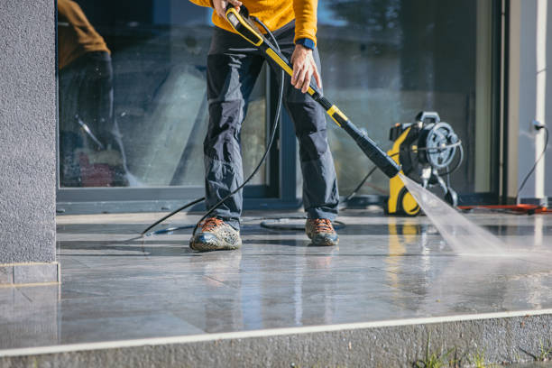 Best Driveway Pressure Washing  in Woodsboro, TX